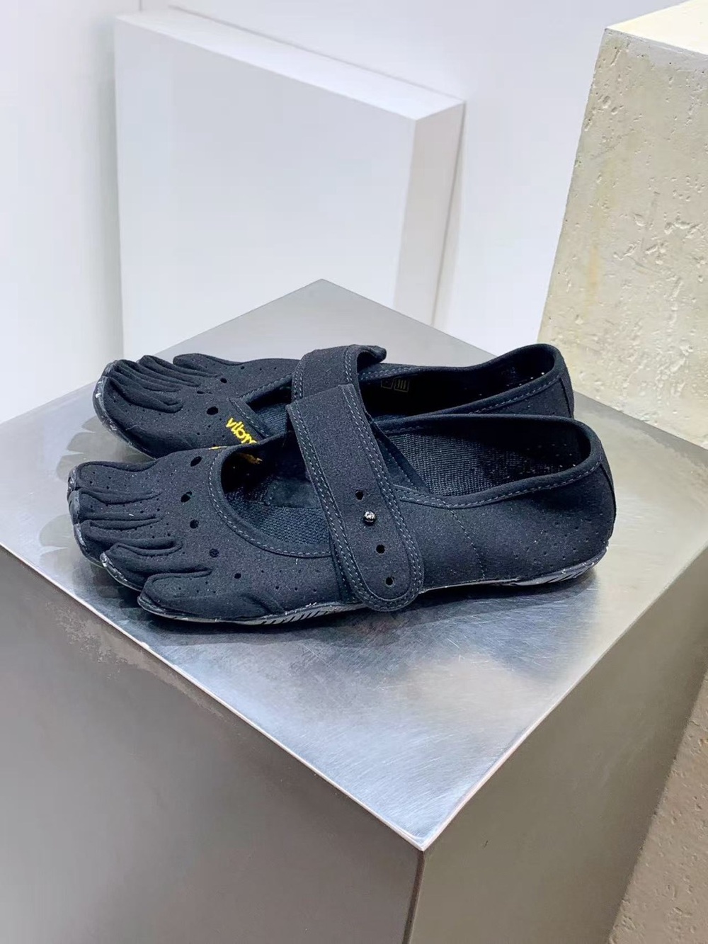 Vibram Women's Black FiveFingers Mary Jane Moccasins